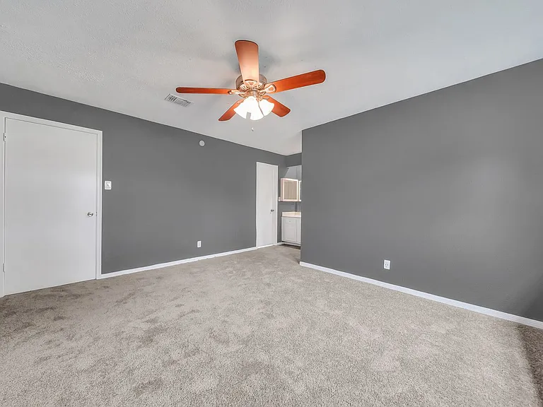 14830 Keelby Dr — Photo 18