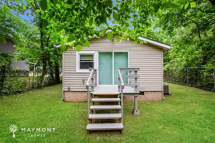 1033 Gaither Pl NW — Photo 14