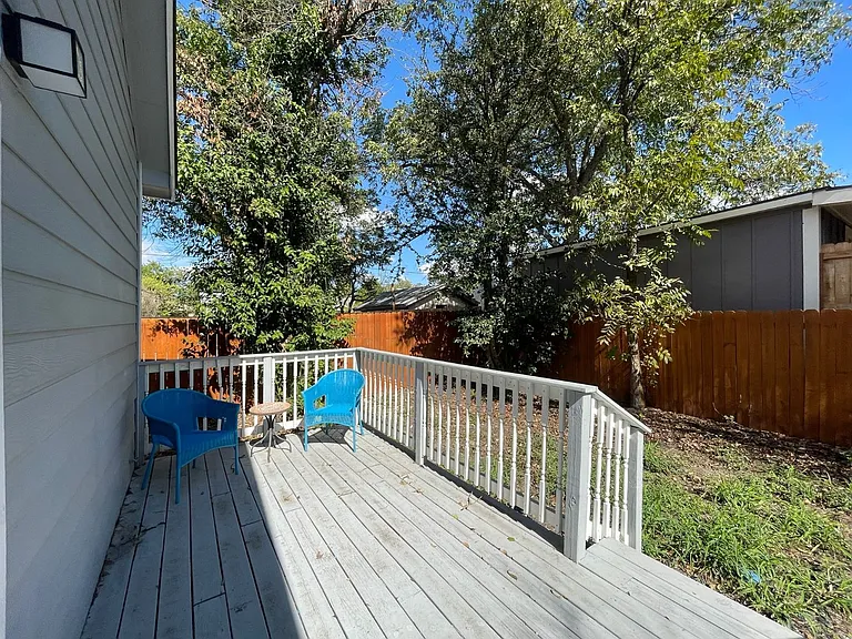 404 S Olive St — Photo 14