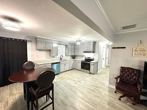 3rd image of 2003 Bond Ferry Rd