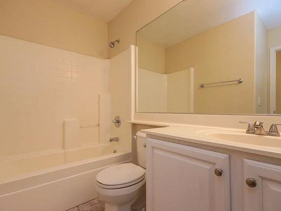 4th image of 5365 N 77th Ln