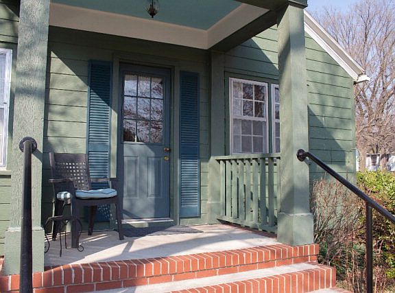 2nd image of 106 Elmwood Dr