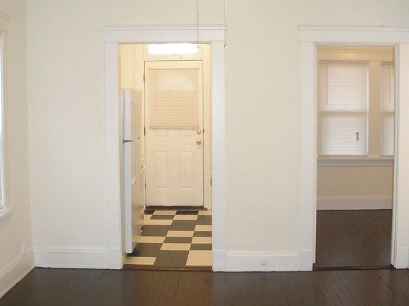 5th image of 11713 Nelson Ct #3
