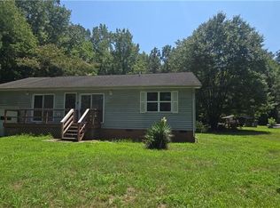 450 Hicks Rd, Hudgins, VA 23076