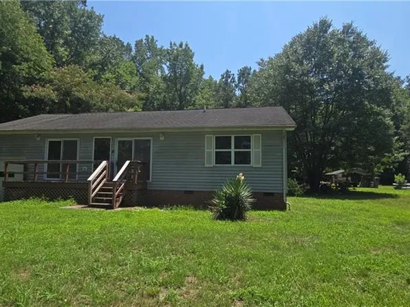 450 Hicks Rd, Hudgins, VA 23076