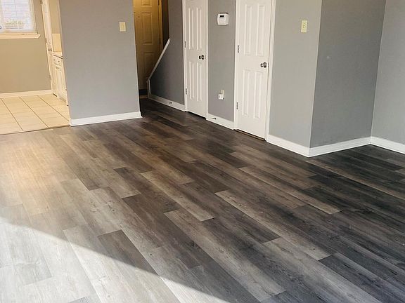 3rd image of 913 W Rothland St #6D