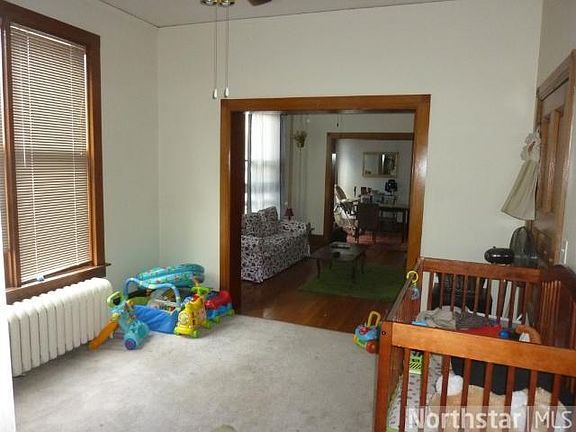 4th image of 297 Goodhue St