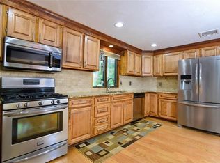 45 Wood Cove Dr, Coventry, RI 02816