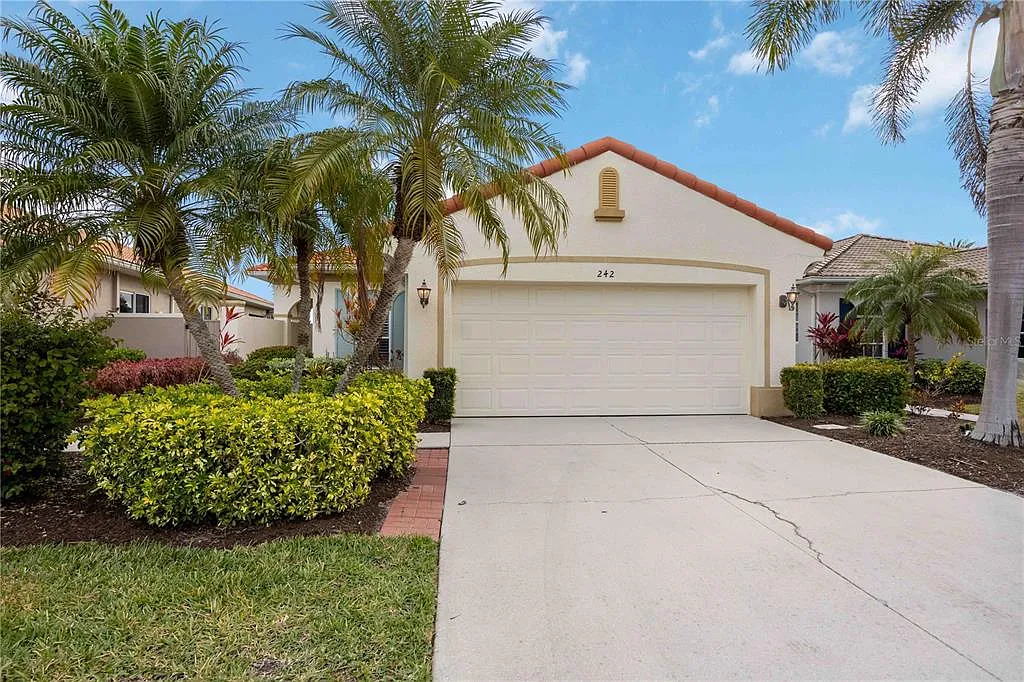 2 bed, 2.0 bath, 1430 sqft, $6,500 — Photo 2
