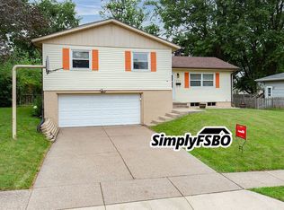 2314 Ridge Dr, Davenport, IA 52804