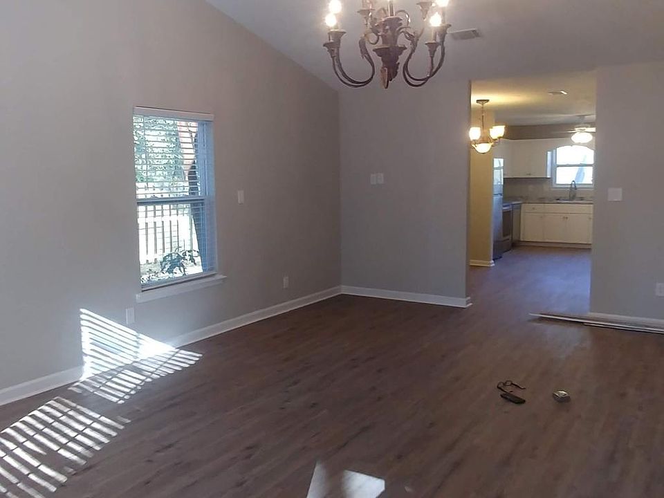 2nd image of 1300 Crawford Creek Pl