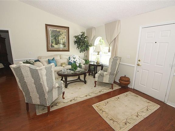 3rd image of 2009 Monterey Dr
