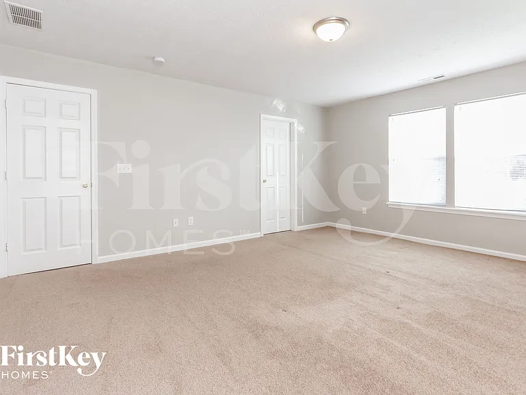 527 Hollow Pear Dr — Photo 8