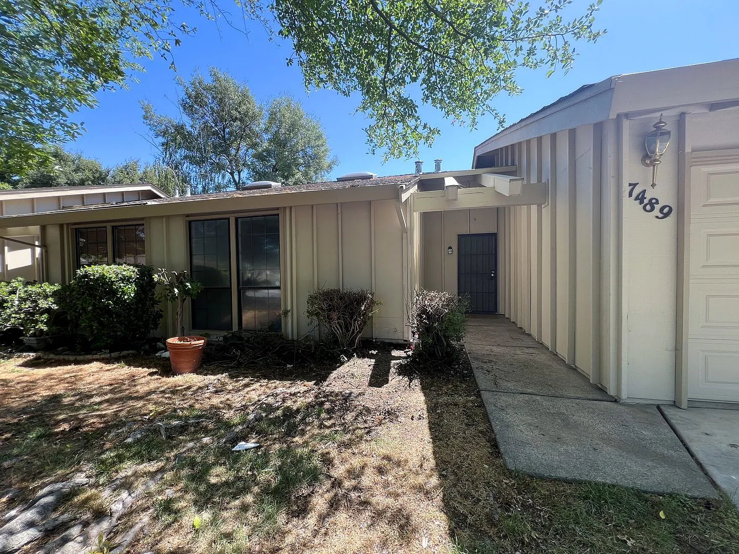 Newly Renovated 2 Bed, 2 Bath Home — Photo 4