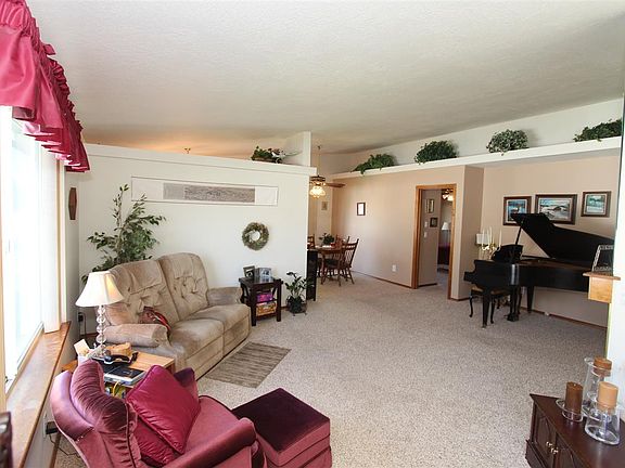 5th image of 23003 E Remington Ln