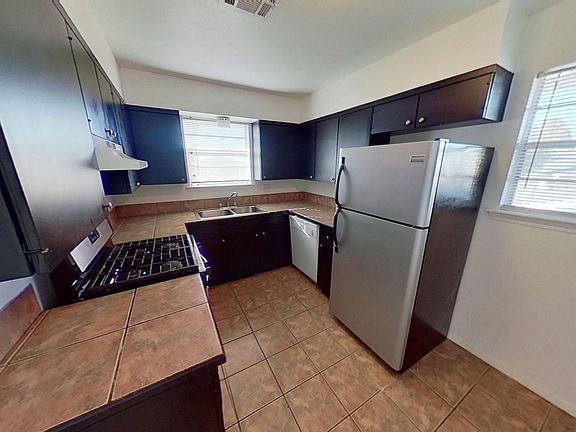 4th image of 3102 Jodie Pl #1