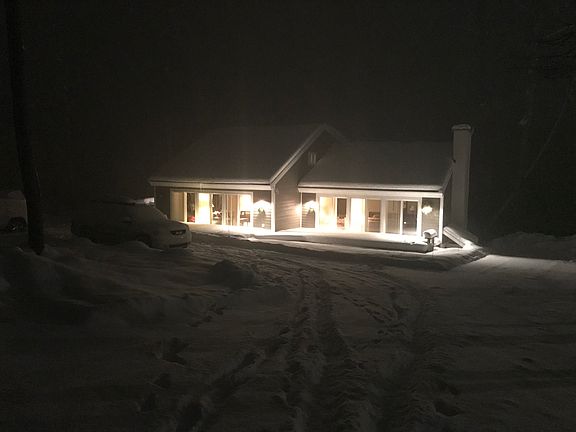 3rd image of 2552 Banhof Ln
