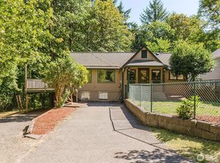 918 Taylor Street E, Port Orchard, WA 98366