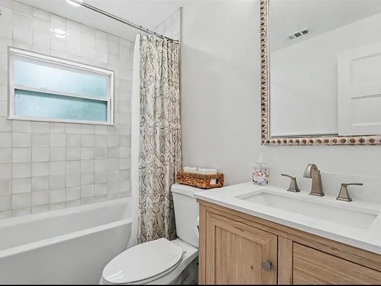 730 Piedmont Dr SE — Photo 5