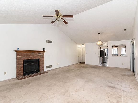 5th image of 6811 Passage Cir
