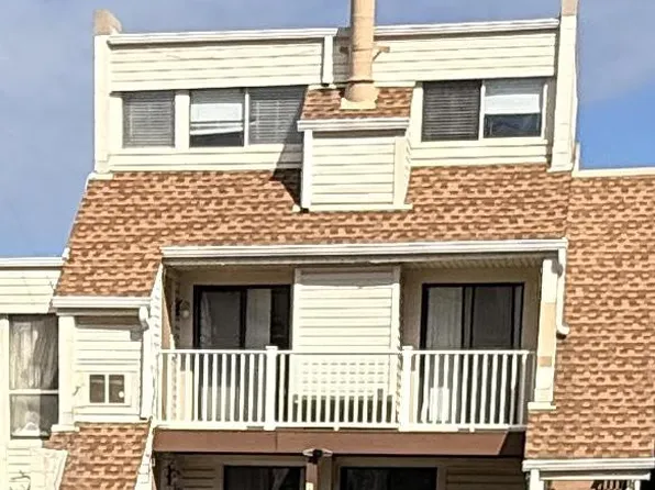 1006 Warwick Ct Unit B, Sterling, VA 20164