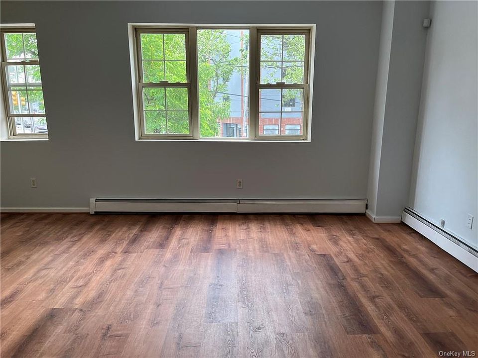 1st image of 2901 Bronxwood Ave