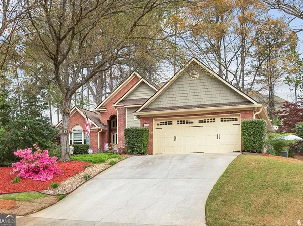 3235 Maple Terrace Dr, Suwanee, GA 30024