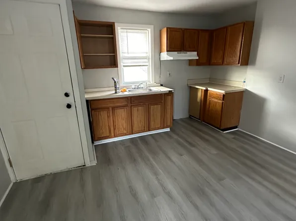 13 Bronson St #3, Waterbury, CT 06704