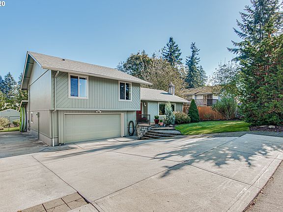 2nd image of 1407 NE 102nd Ave