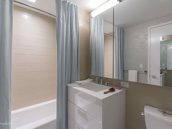 3rd image of 535 W 43rd St APT N6c