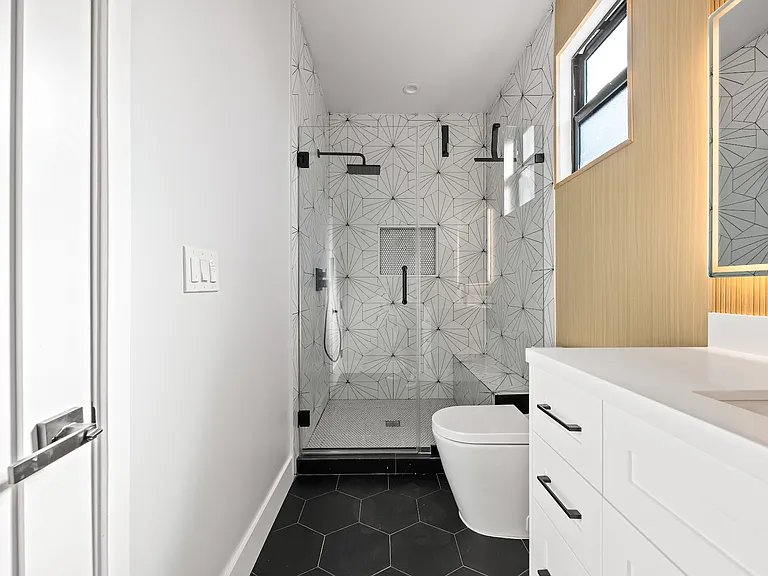 212 W 64th St #B — Photo 46