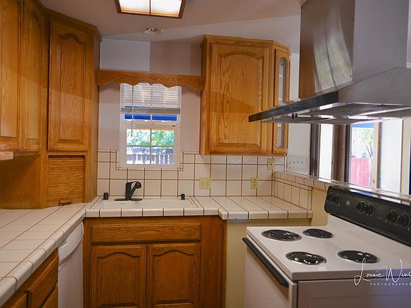 2nd image of 3041 Portsmouth Dr