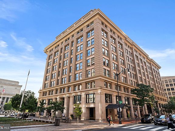2nd image of 801 Pennsylvania Ave NW APT 1001