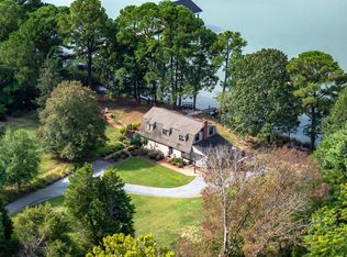 7130 Cooper Point Rd, Bozman, MD 21612