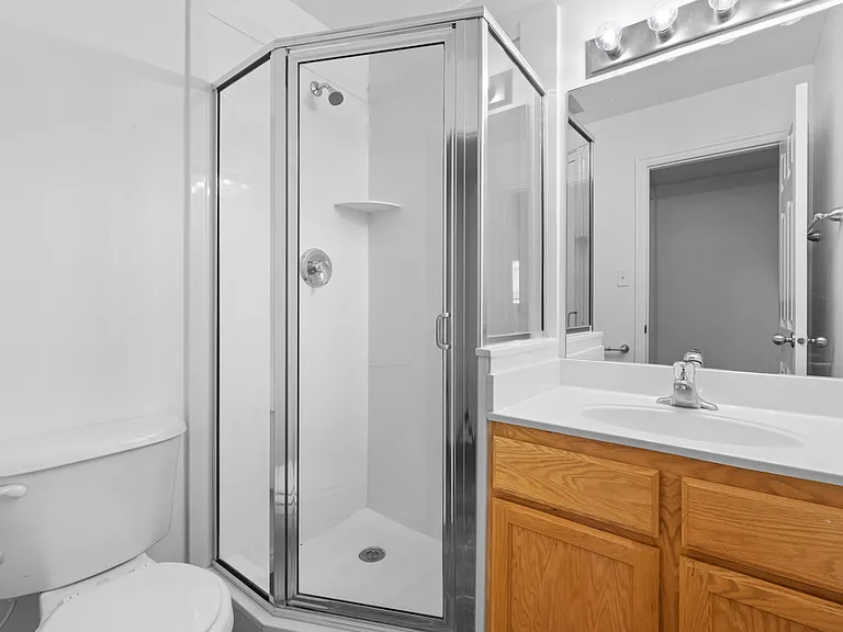 865 N 500 W #11 — Photo 3
