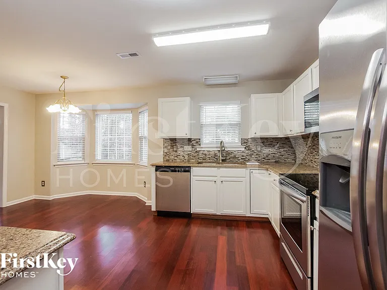 6214 Forest Pond Dr — Photo 7