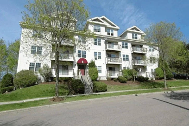 2 bed, 820 sqft, $2,250 — Photo 1