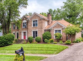 1006 Chesterton Pl, Louisville, KY 40299