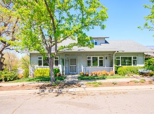 741 Nepenthe Rd, Ashland, OR 97520