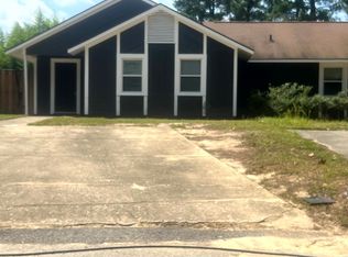 1007 Madiera Ct, Fayetteville, NC 28311
