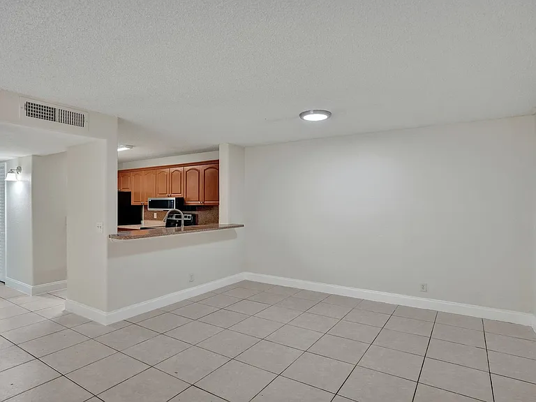 10773 Cleary Blvd #111 — Photo 35