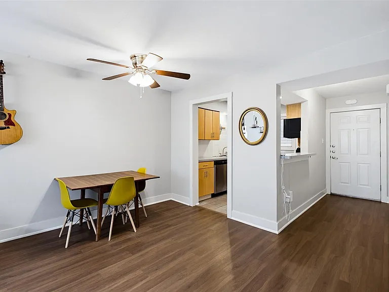3815 Guadalupe St #208 — Photo 7