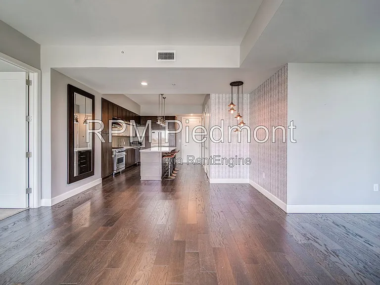 1820 Peachtree Rd #911 — Photo 13