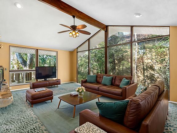 2nd image of 32 Pebble Beach Dr