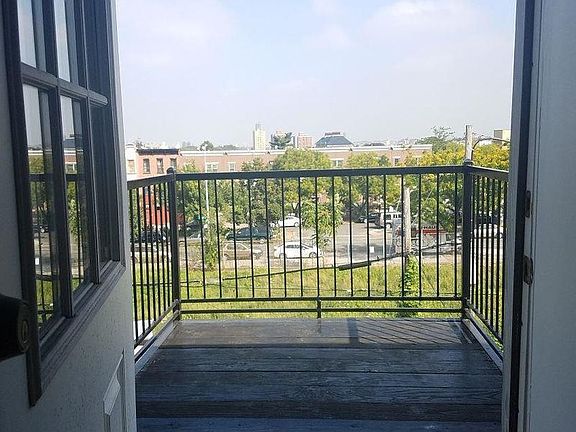 3rd image of 1093 Herkimer St #2