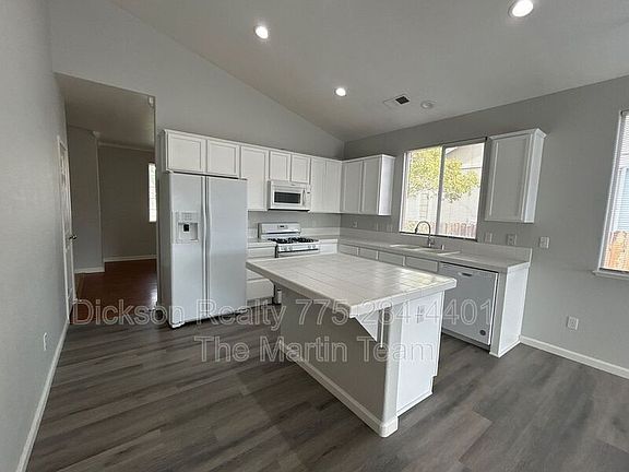 5th image of 2841 Granville Dr