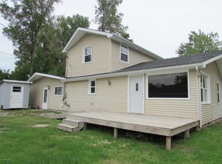 561 Lake Dr, Coldwater, MI 49036