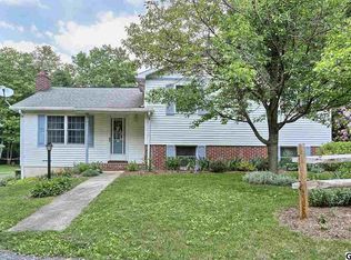 11 Hill Ln, Palmyra, PA 17078