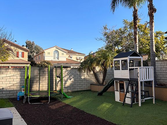 4th image of 5049 Surfside Dr