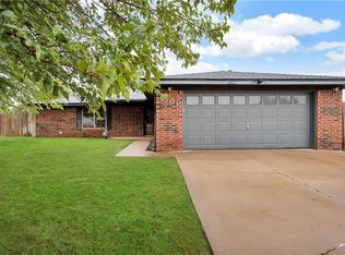 1501 San Ann Dr, Altus, OK 73521